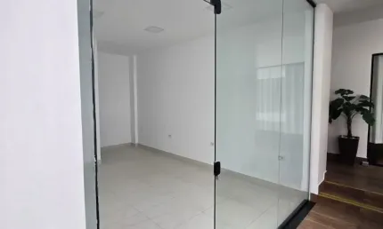Sala comercial com 1 sala para alugar na Rua Professor Antônio Giulesse, 350, Alvorada, Manaus