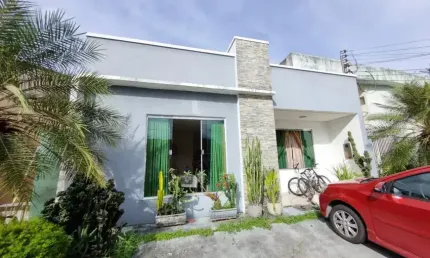 Casa de condomínio com 3 quartos à venda, 162m² - tarumã