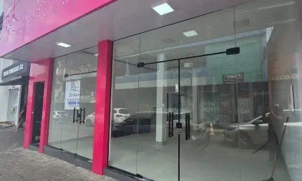Ponto comercial para alugar na Rua Professor Antônio Giulesse, 364, Alvorada, Manaus