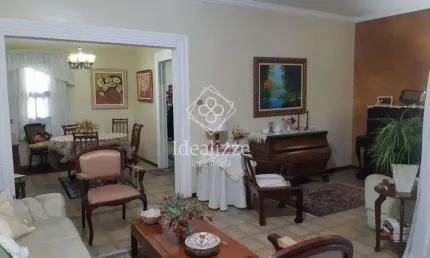 Casa para Venda em Volta Redonda / RJ no bairro Vila Santa Cecília