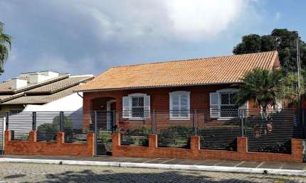 Casa para Venda em Volta Redonda / RJ no bairro Laranjal