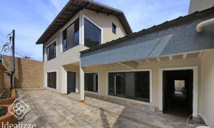 Casa para Venda em Volta Redonda / RJ no bairro Vila Mury