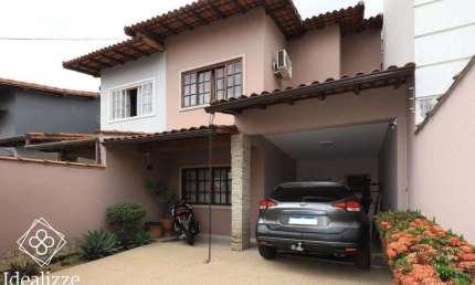 Casa para Venda em Volta Redonda / RJ no bairro Morada da Colina