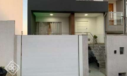 Casa para Venda em Volta Redonda / RJ no bairro Jardim Belvedere