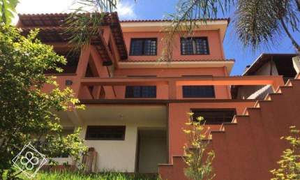 Casa para Venda em Volta Redonda / RJ no bairro Morada da Colina