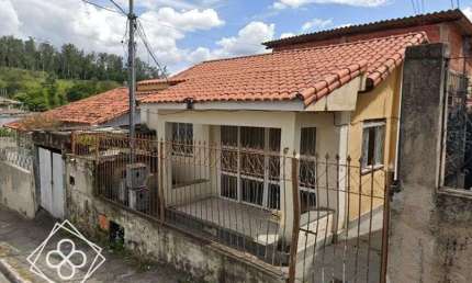 Casa para Venda em Volta Redonda / RJ no bairro Sessenta