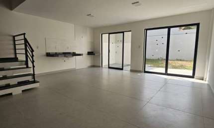 Casa para Venda em Volta Redonda / RJ no bairro Jardim Primavera