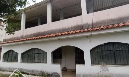 Casa para Venda em Barra do Piraí / RJ no bairro Califórnia