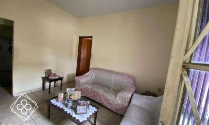 Casa para Venda em Volta Redonda / RJ no bairro Santo Agostinho