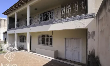 Casa para Venda em Volta Redonda / RJ no bairro Vila Santa Cecília