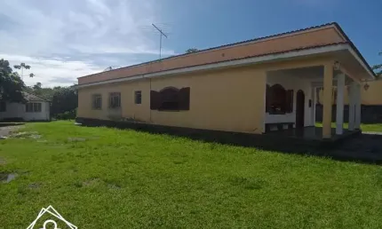 Casa para Venda em Pinheiral / RJ no bairro Rolamão
