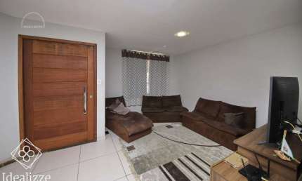 Casa para Venda em Volta Redonda / RJ no bairro Roma