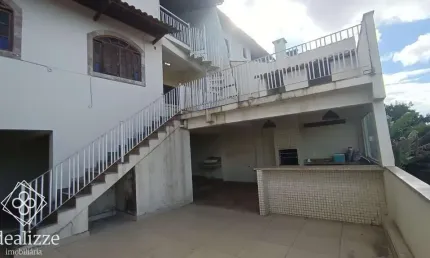 Casa para Venda em Volta Redonda / RJ no bairro Jardim Suiça