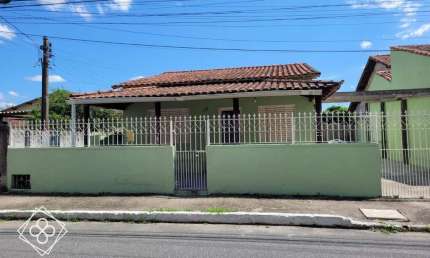 Casa para Venda em Quatis / RJ no bairro Jardim Polastri