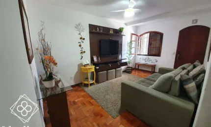 Casa para Venda em Volta Redonda / RJ no bairro Jardim Tiradentes