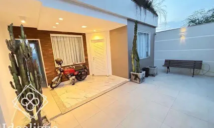 Casa para Venda em Barra Mansa / RJ no bairro Santa Rosa