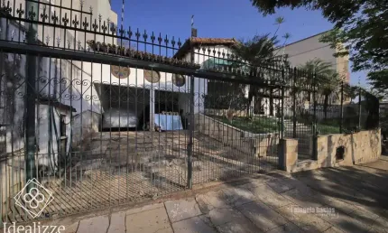 Casa para Venda em Volta Redonda / RJ no bairro Laranjal