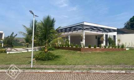 Lote para Venda em Volta Redonda / RJ no bairro Laranjal