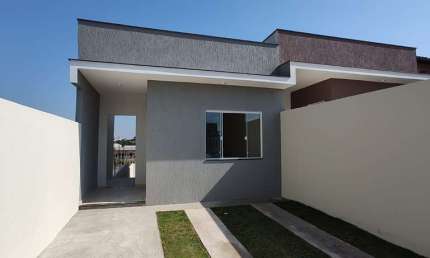 Casa para Venda em Volta Redonda / RJ no bairro Roma