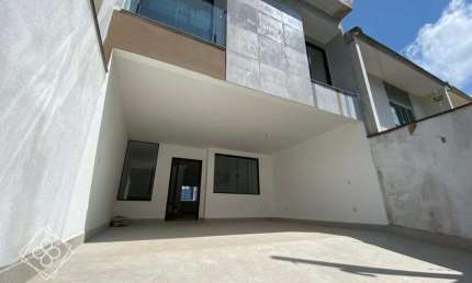 Casa para Venda em Volta Redonda / RJ no bairro Jardim Belvedere