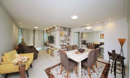 Apartamento 4 quartos, suíte, 2 vagas e varanda gourmet com cortina de vidro - Privacidade total!