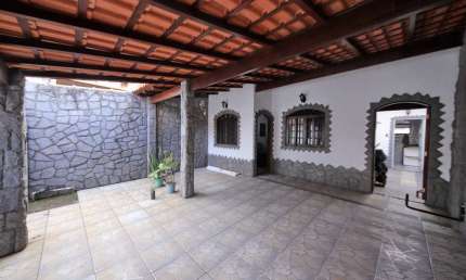 Casa para Venda em Volta Redonda / RJ no bairro Vila Rica (Jardim Tiradentes)