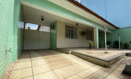 Casa para Venda em Volta Redonda / RJ no bairro São Lucas