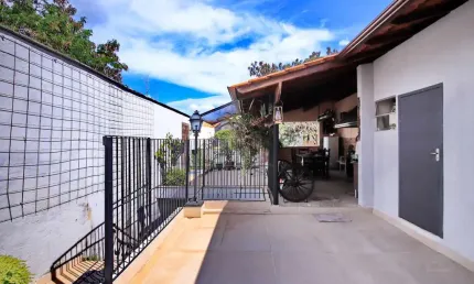 Casa 4 Quartos para Venda no bairro Jardim Belvedere em Volta Redonda, RJ
