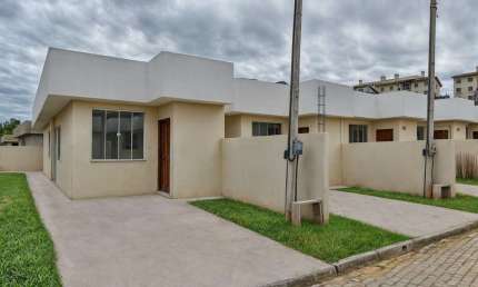 Casa para Venda em Volta Redonda / RJ no bairro Roma