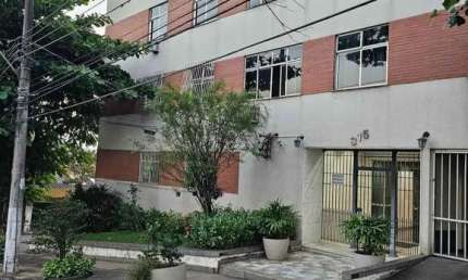 Vende-se apartamento em Bairro Jardim Amália I - Volta Redonda