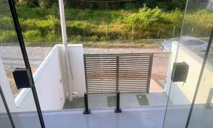 Casa com 2 suítes com quintal amplo à venda no Solar Santa Rita Residencial - Volta Redonda/RJ