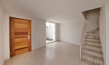 Casa para Venda no bairro Jardim Provence em Volta Redonda / RJ