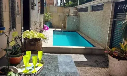 Vendo casa 4 dormitotios 3 suites piscina aquecida ,,,,,