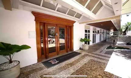 Alugo flat 2 quartos com servicos incluso  .... 1 vaga de garagem  portaria 24 horaas