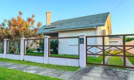 Casa com 5 quartos à venda na Torres, Praia Paraíso, Torres