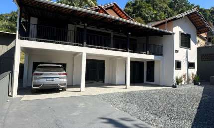 Casa com 4 quartos à venda em Água Verde, Blumenau , 231 m2 por R$ 750.000