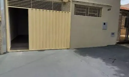 Casa nova, prática e bem localizada, perfeita para seu lar ou negócio! aproveite essa oportunidade!