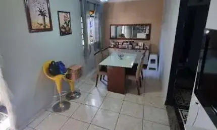 Casa com 3 quartos à venda na Rua São Carlos, Leblon, Uberaba