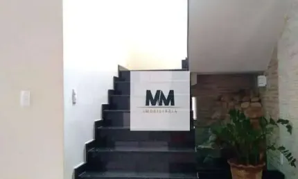 Casa com 4 dormitórios à venda, 250 m² por R$ 900.000,00 - Vila São Vicente - Uberaba/MG