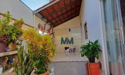 Casa com 4 dormitórios à venda, 117 m² por R$ 320.000 - Jardim América - Uberaba/MG