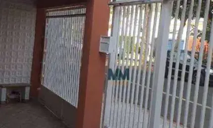 Casa com 3 quartos à venda na Rua Doutor Hildebrando Pontes, Mercês, Uberaba