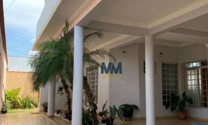 Casa com 4 dormitórios à venda, 360 m² por R$ 1.000.050 - Lourdes - Uberaba/MG