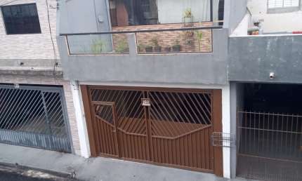 Aceito permuta com Chácara em Interior próximo de Itu/Salto/Indaiatuba/Campinas e região . Casa com escritura e IPTU isento. Sobrado com 4 quartos, sendo 2 suítes, com garagem para 2 carros em Zona Su