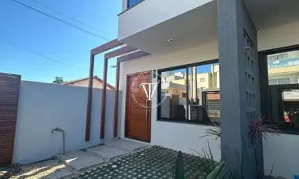 Casa com 2 quartos à venda na Guapuruvu, 65, Canto Grande, Bombinhas