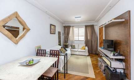 Sobrado para venda com 4 quartos, sendo 4 suítes, 131m²