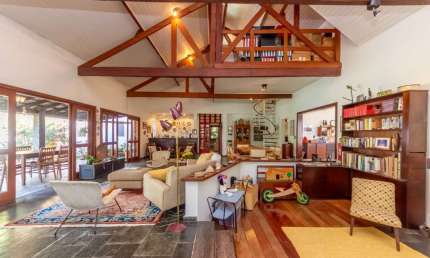 Casa no condomínio Chacara Dos Lagos para venda com 4 quartos, sendo 3 suítes, 535m²