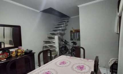 Sobrado para venda com 4 quartos, sendo 1 suíte, 180m²