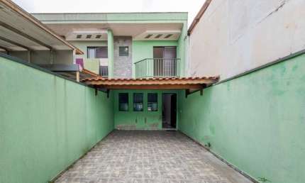 Sobrado para venda com 2 quartos, sendo 2 suítes, 83m²