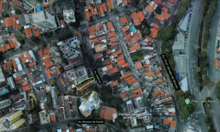 Terreno à venda na Avenida Itaboraí, 143, Bosque da Saúde, São Paulo
