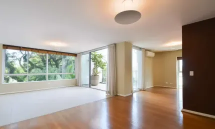 Duplex para venda em Higienópolis com 3 quartos, sendo 3 suítes, 285m²